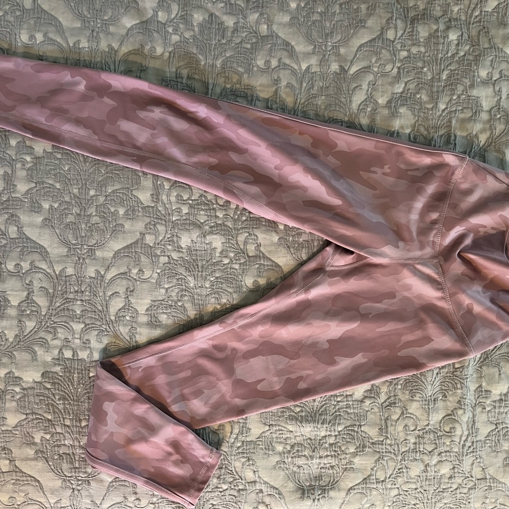 BUFF BUNNY Pink Camouflage Leggings